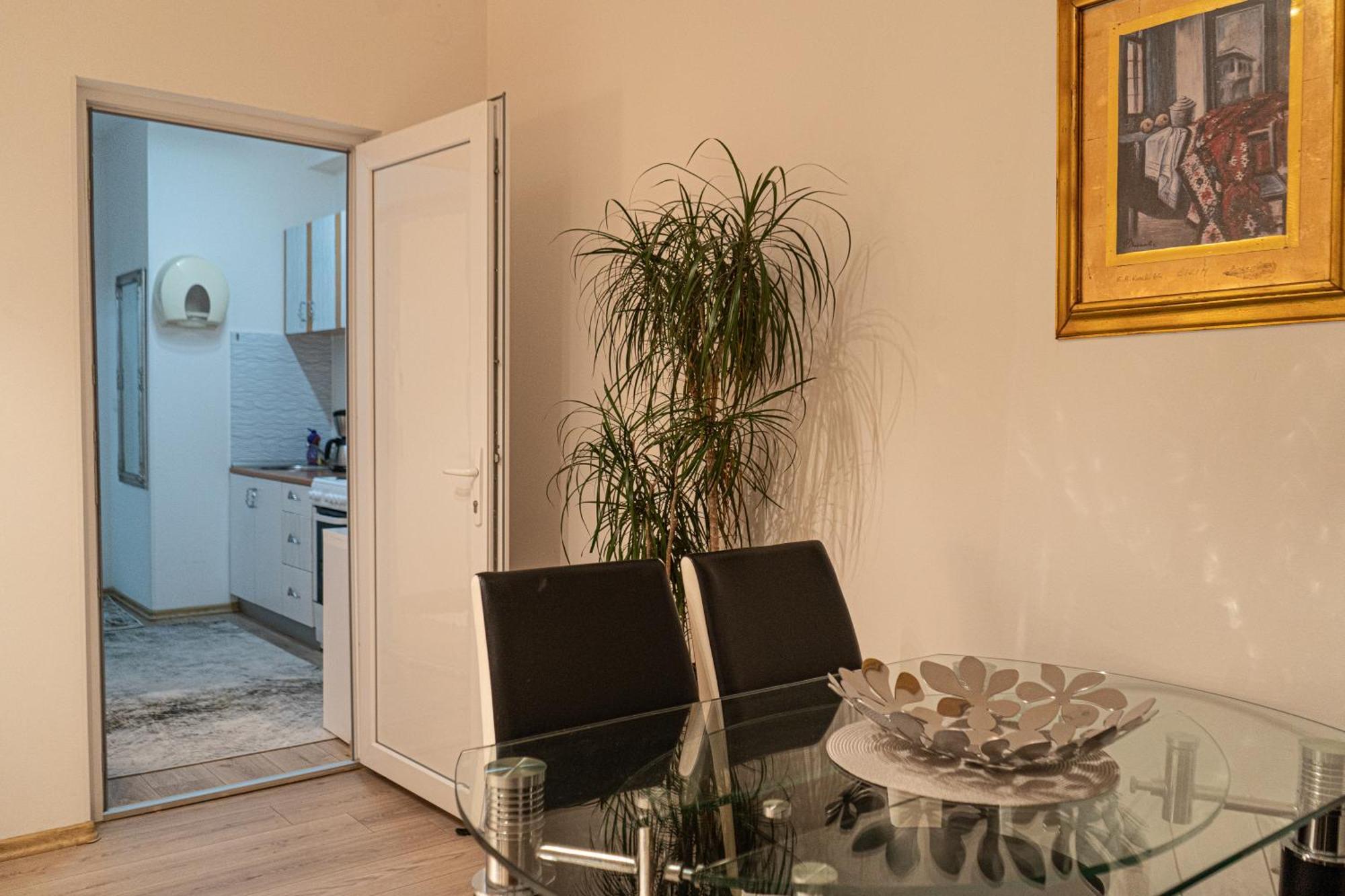 Address Apartment Сараево Екстериор снимка